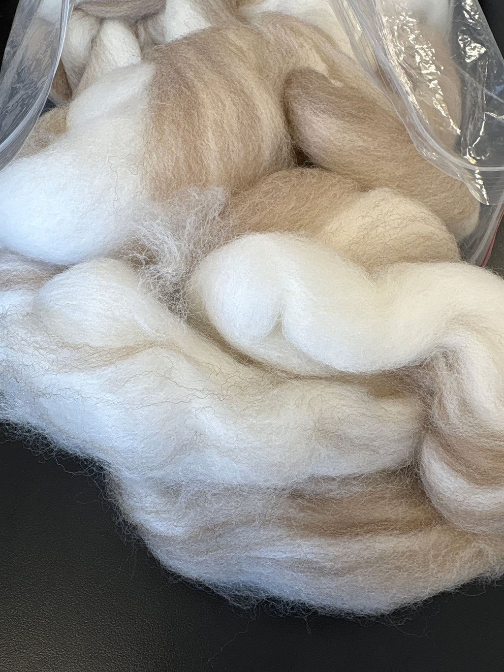 Little Wool Co Champagne Corriedale Sliver - Re-loved