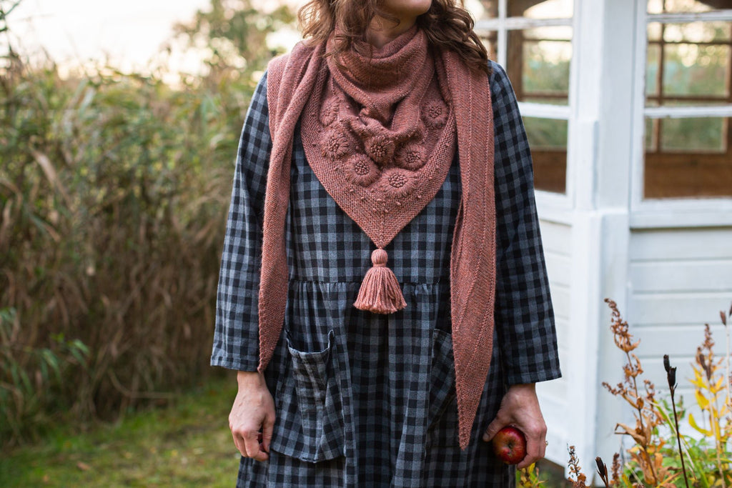 Embroidery on knits - dusky pink shawl