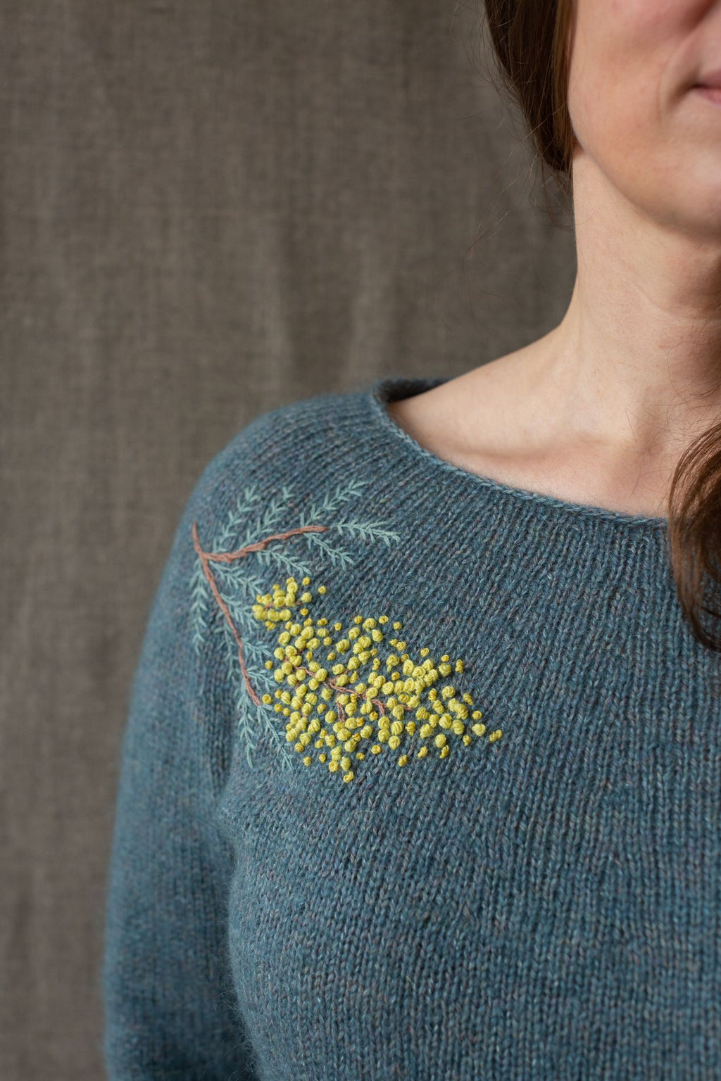 Embroidery on knits - pollen flower