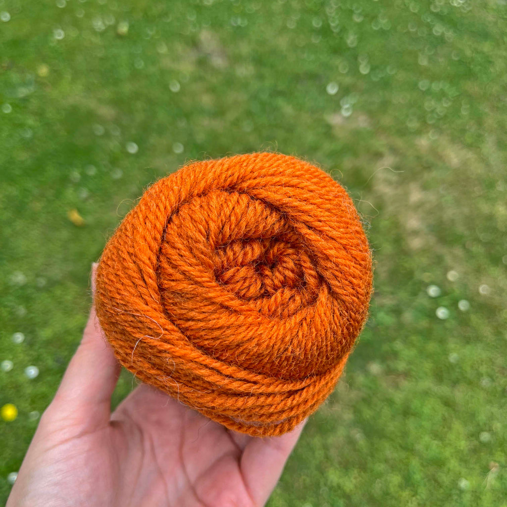 Machine washable 8ply wool - Re-loved