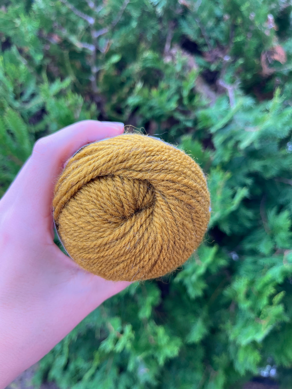 Machine washable 8ply wool - Re-loved