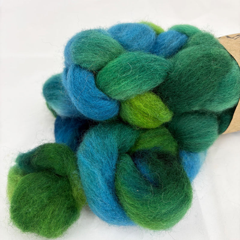 Knitsch hand-dyed Corriedale fibre - Abundance