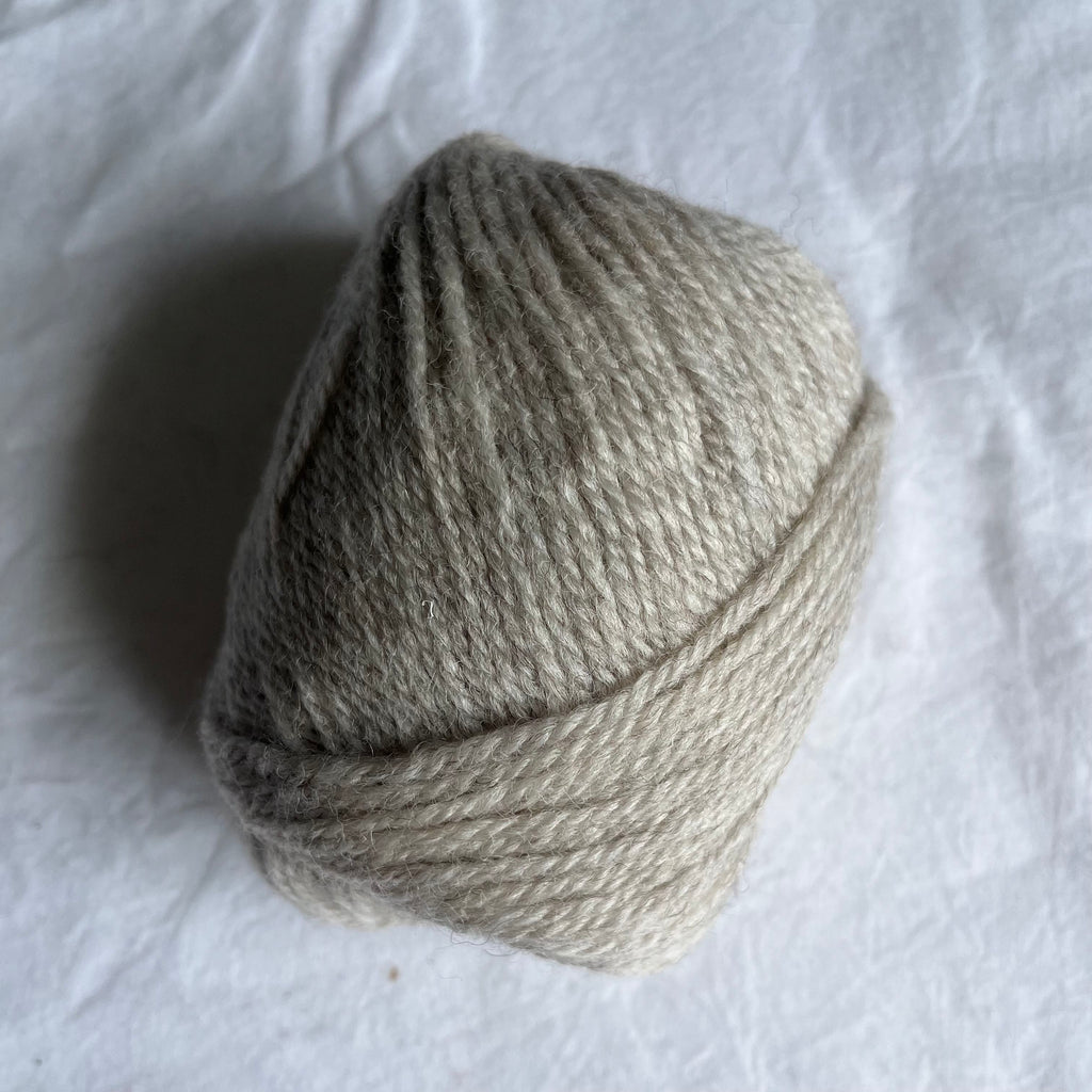 Machine washable 8ply wool - Re-loved